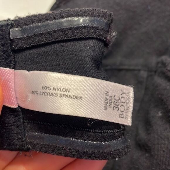 𝅺victoria Secrets woman’s black strapless bra - Picture 6 of 10